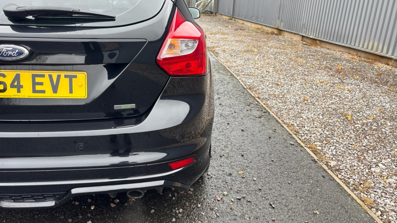 Ford Focus 1.6 182 EcoBoost Zetec S 5dr Petrol Hatchback